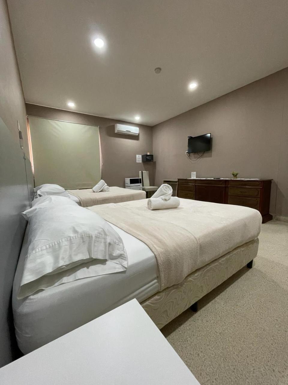 Hostal El Prado Panama City Exterior photo